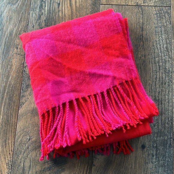 American Eagle Outfitters Red and Pink Plaid Scarf - Picture 1 of 5